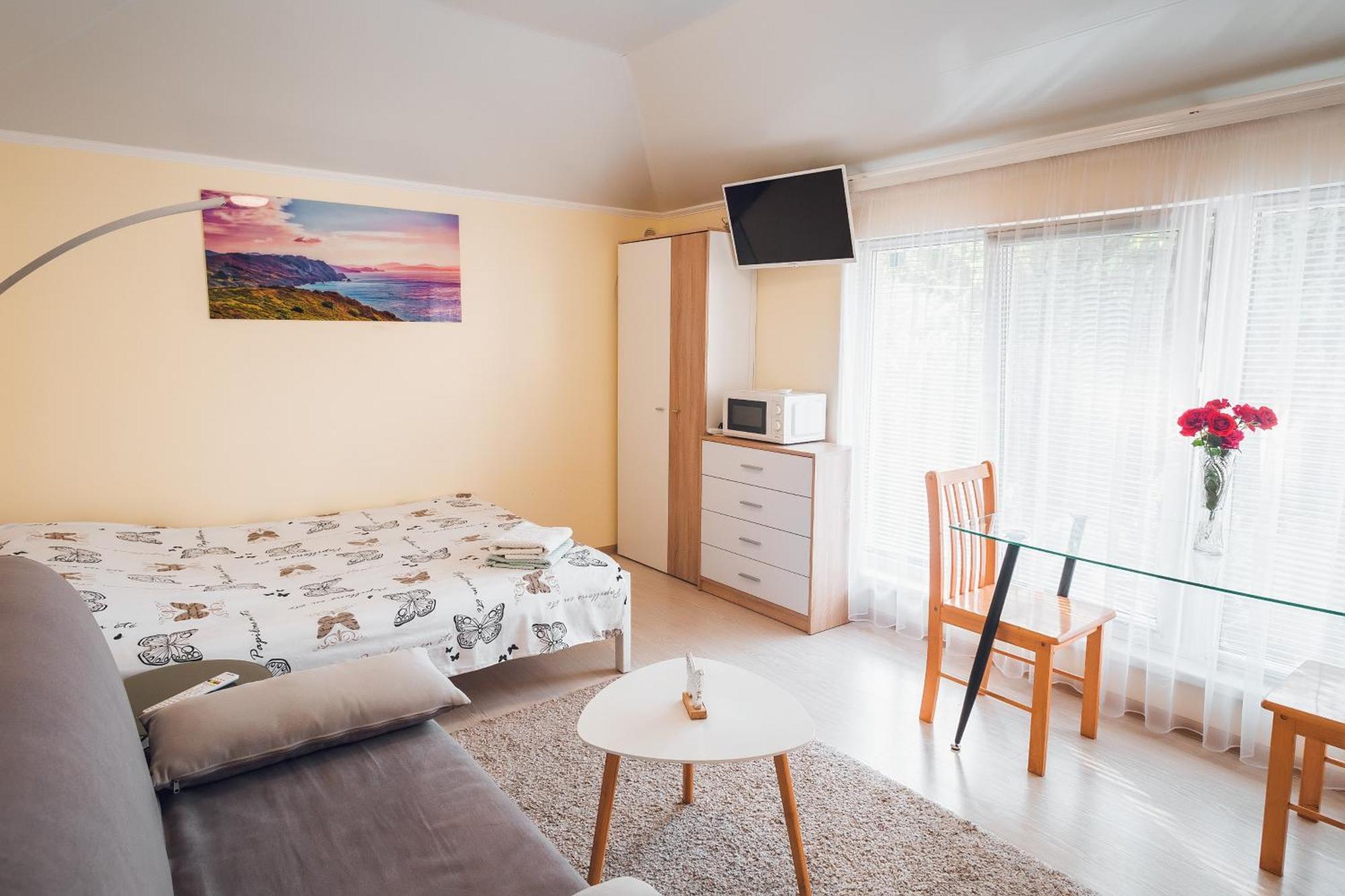 Guest House Butterfly Wing Odesa Exterior photo