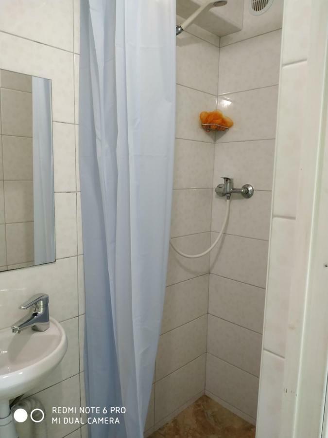 Guest House Butterfly Wing Odesa Exterior photo