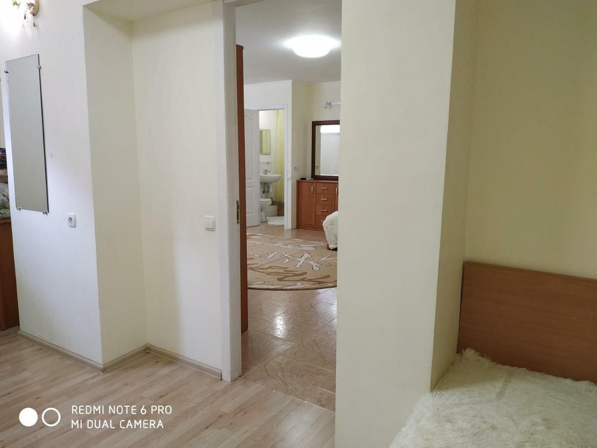 Guest House Butterfly Wing Odesa Exterior photo